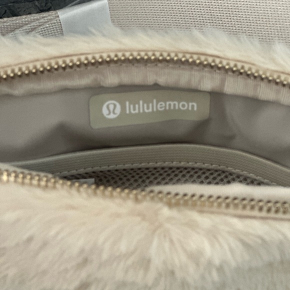 lululemon athletica Cream Furry Bag - Picture 8 of 8